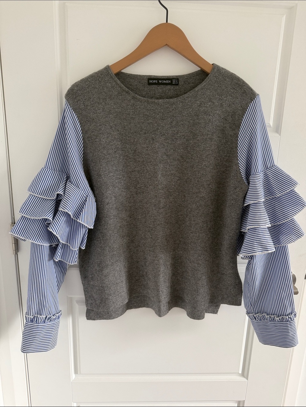 Hope Women Gray Knit Top with Blue Stripe Ruffle Sleeves M